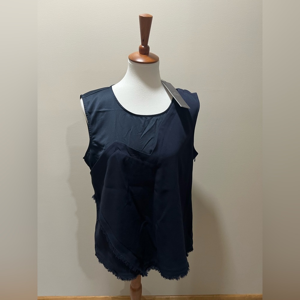 Elizabeth & Clarke blouse with side zipper